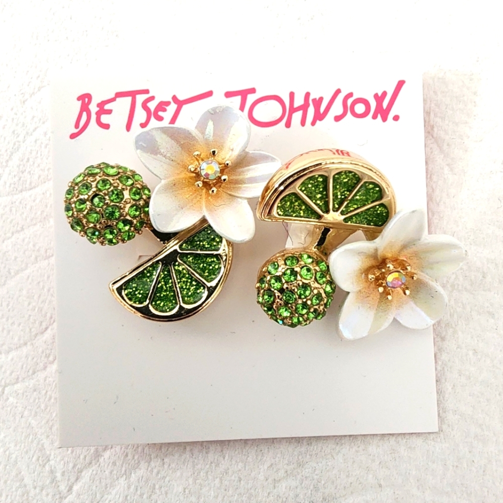 Betsey Johnson White Flower with Limes Rhineston Stud Earrings New